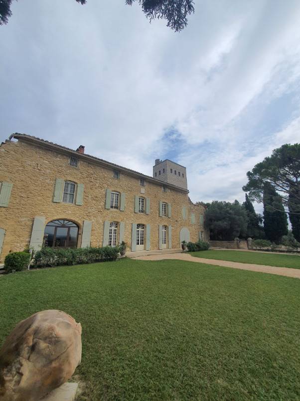 chateau